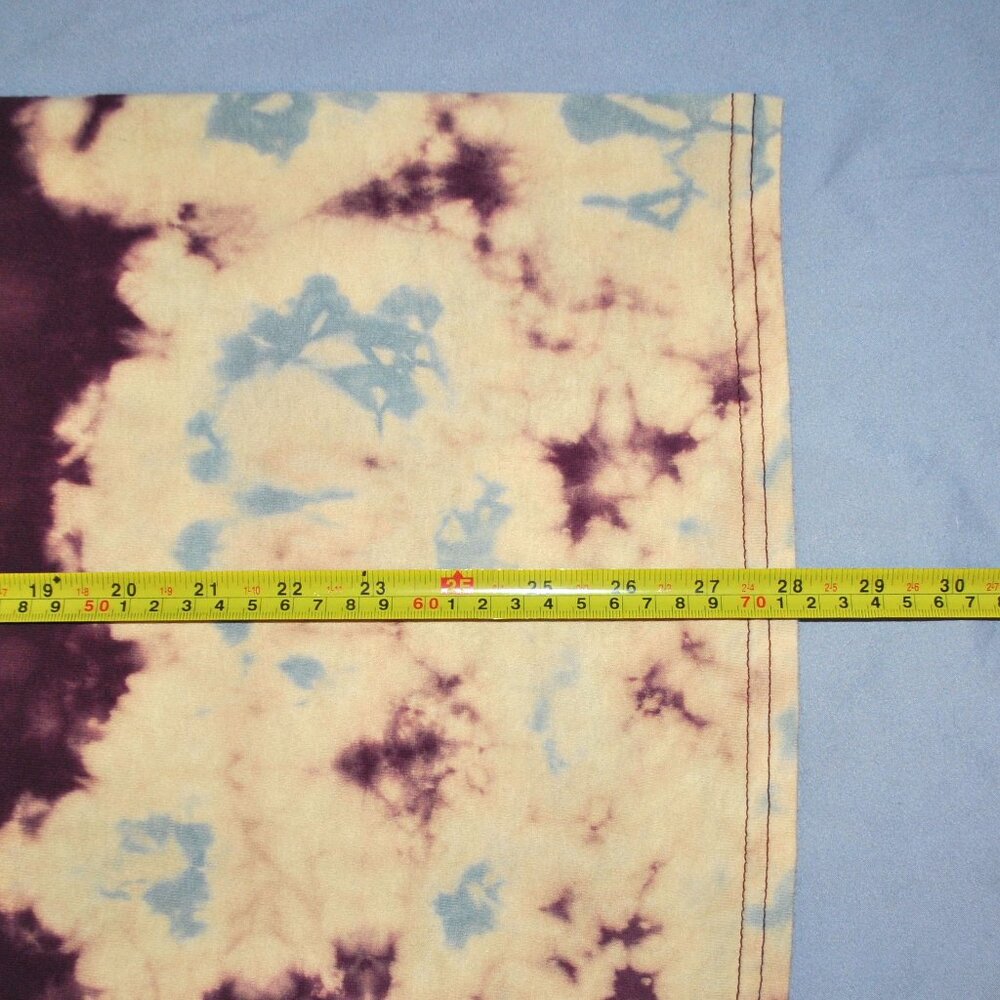 Hillman College Size Medium Tie Dye A Different World Graphic Tee Gildan - Picture 7 of 7